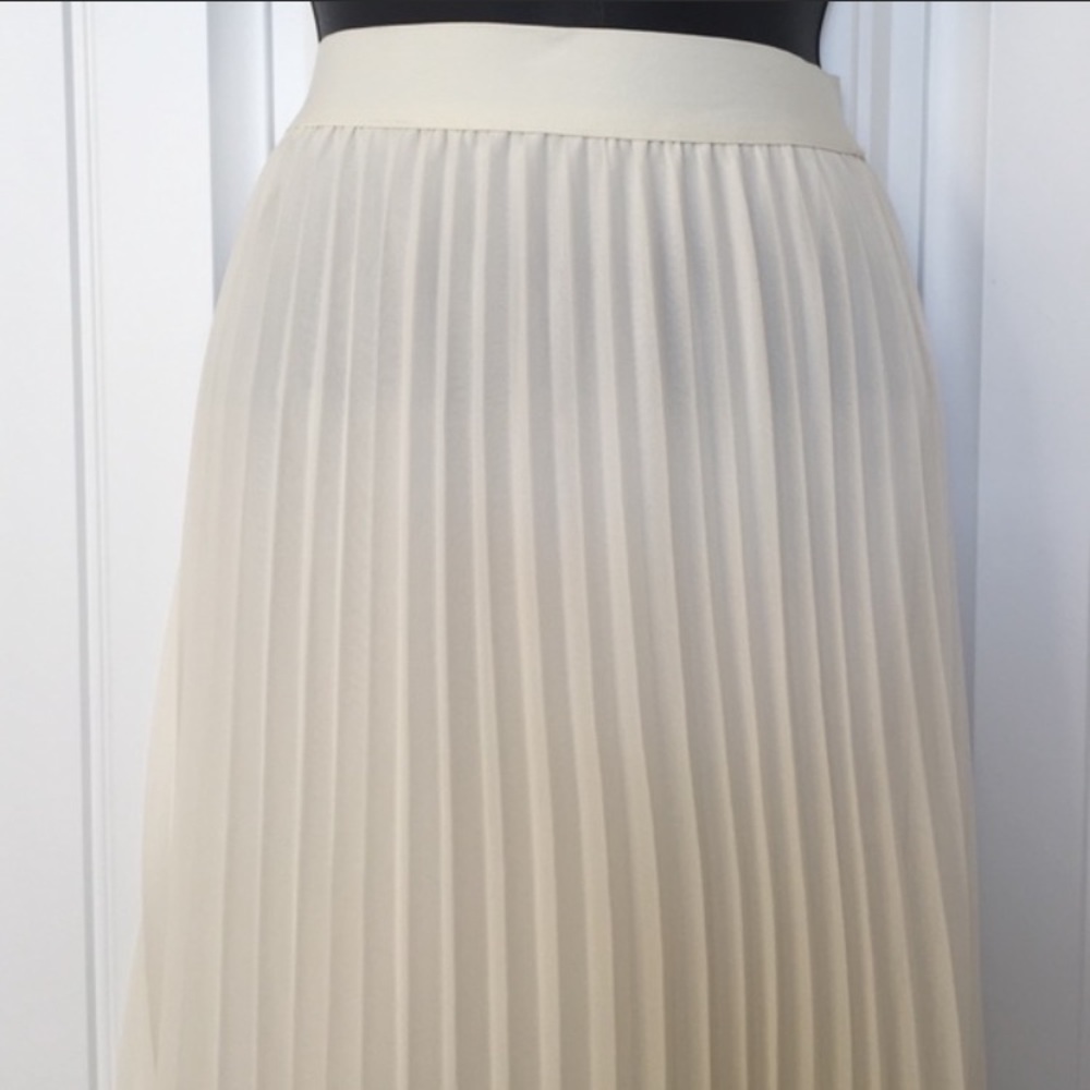 Zara White chiffon pleated maxi skirt - Picture 4 of 6